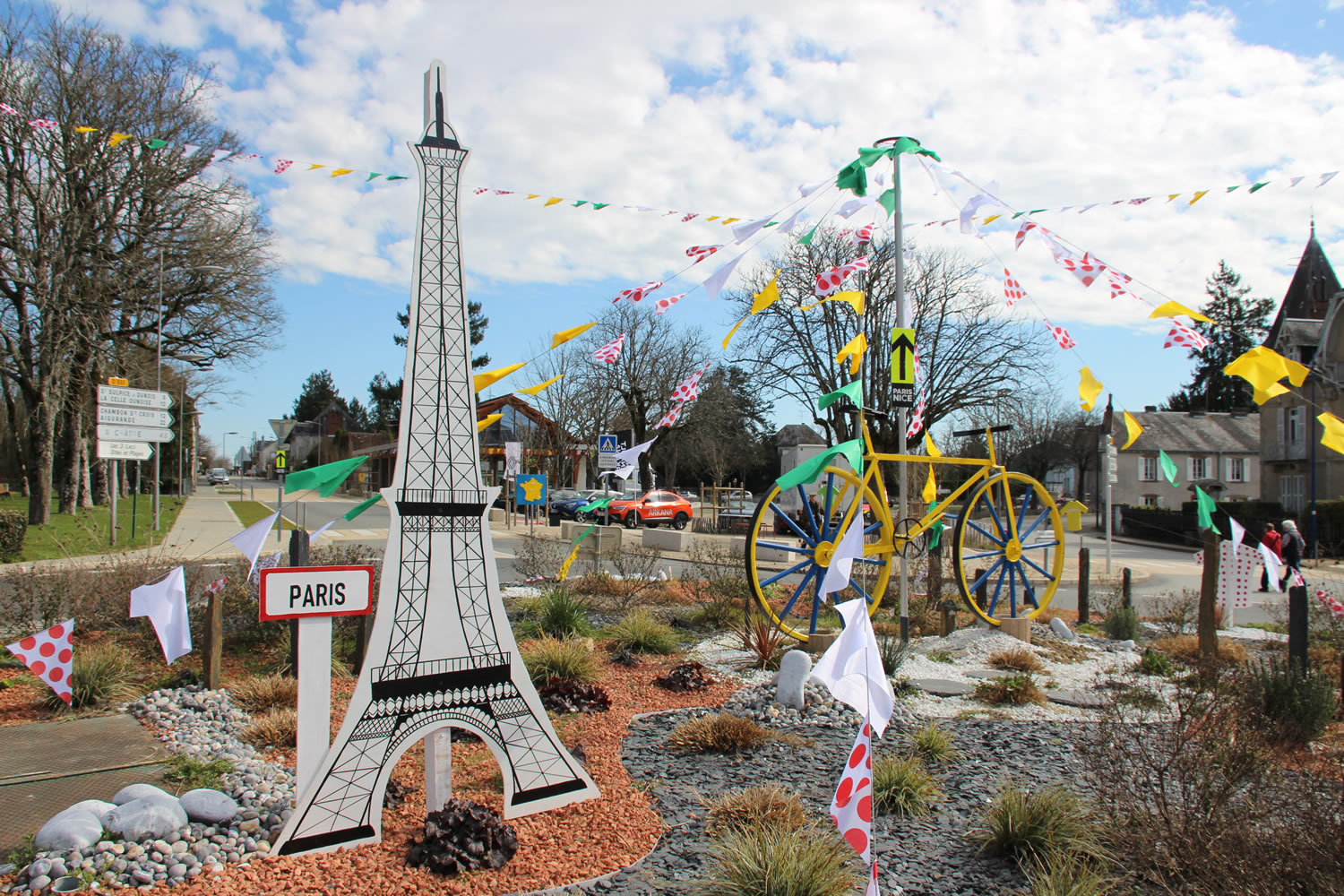 La vingtième campagne de la tour Eiffel : un défi technique et